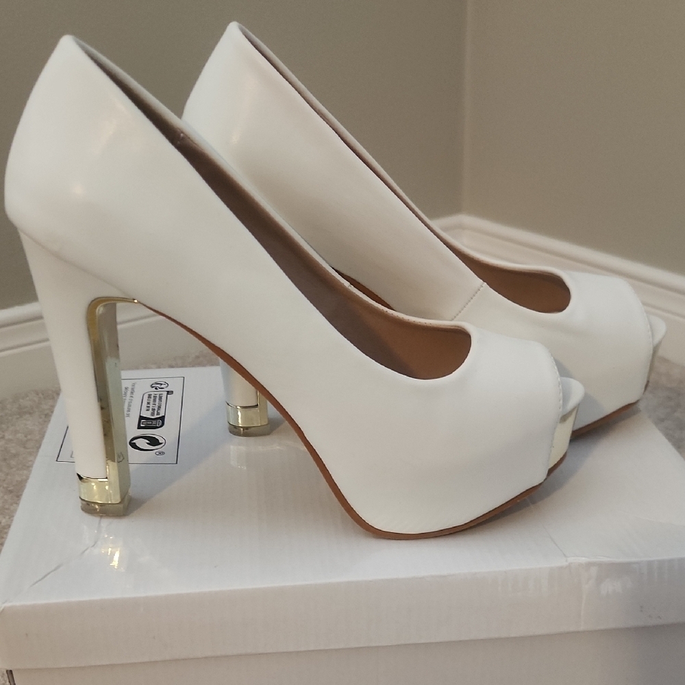 Elegant White Peep-Toe Heels with Gold Accents